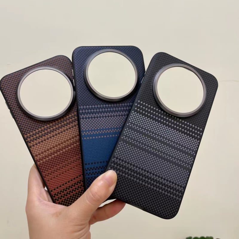 Carcasă de protecție Huawei Mate80 Pro cu model Kevlar și inel metalic pentru obiectiv, strat 2 în 1 din acrilic + TPU + piele; Șoc, disipare căldură, anti-uzură, anti-amprentă