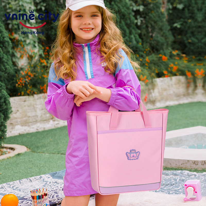 Školská taška typu tote pre základnú školu, Ninth Castle, textilný materiál, odolná, unisex, pre žiakov, leto 2025 (Ninth Castle | textilný materiál | unisex | základná škola | leto 2025)