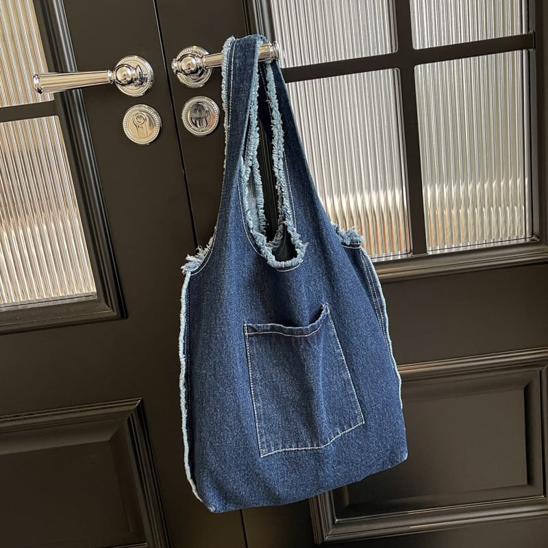 Denim torbica za rameni – urbana jednostavnost, horizontalni kvadratni oblik, zatvaranje na zip, velika kapaciteta, unutarnja džep na zip i džep za ID