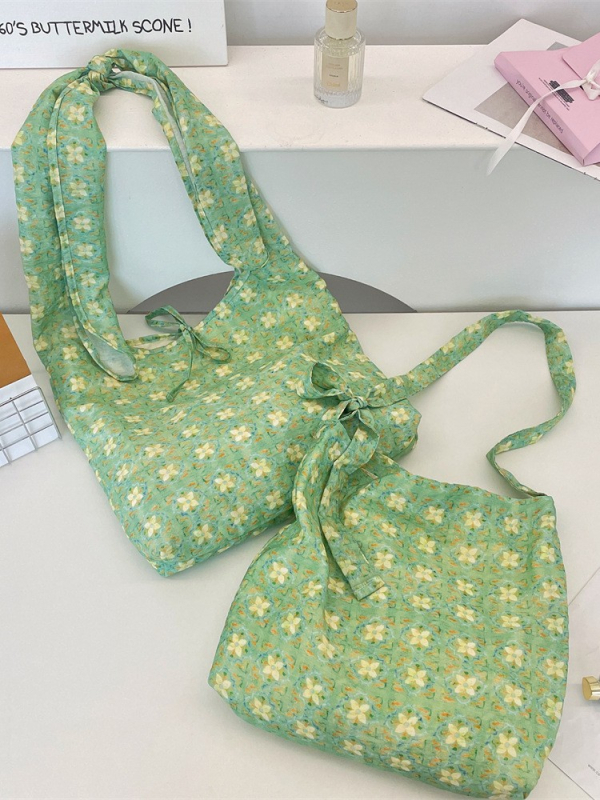 Poliesterska tote torba, street style, pravokutnog oblika, otvorenog vrha