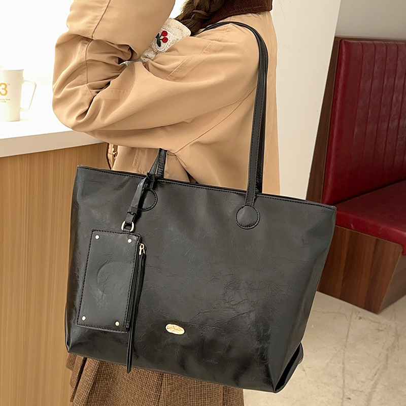 PU Tote táska nőknek – Városi egyszerű stílus, Nagy kapacitás, Horizontális négyzetes forma, Cipzáras belső zseb, Ősz 2025