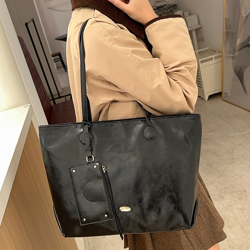 PU Tote táska nőknek – Városi egyszerű stílus, Nagy kapacitás, Horizontális négyzetes forma, Cipzáras belső zseb, Ősz 2025