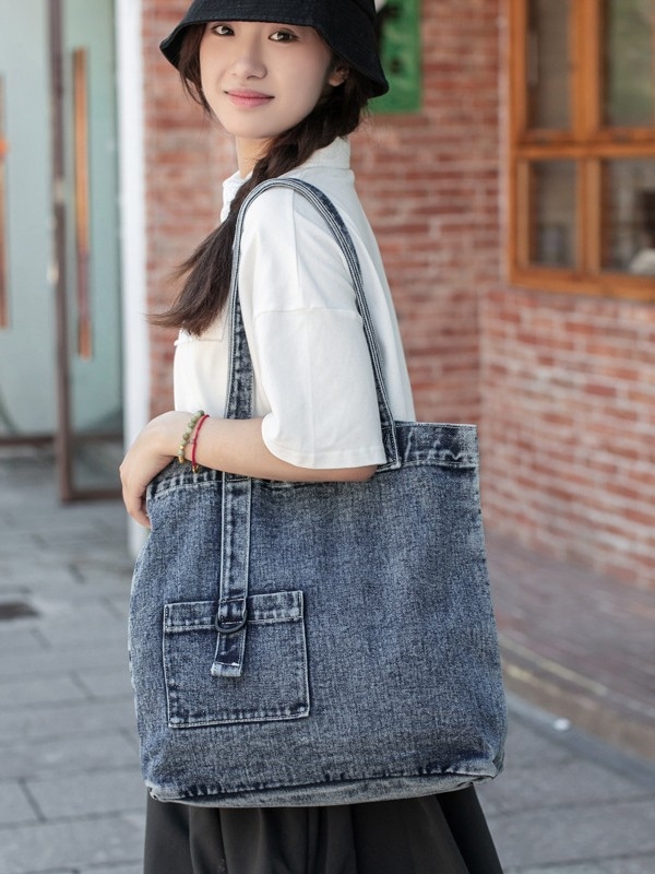 Denim Tote torba, street style, vertikalni kvadratni oblik, magnetsko zatvaranje, laminirani unutarnji džep sa zipom