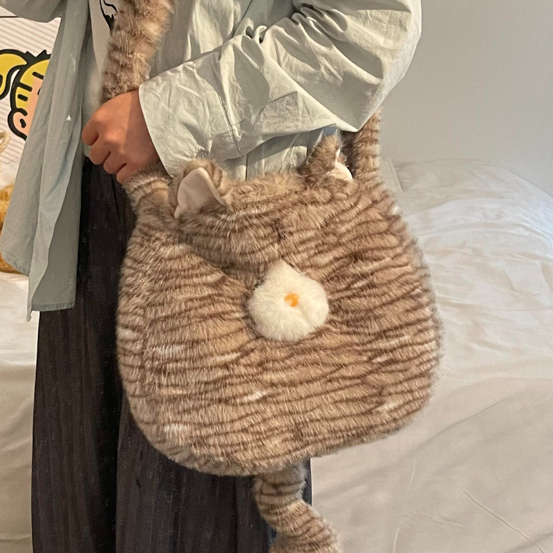 Плюшена котешка чанта през рамо с пухкав външен вид, голям капацитет, животински принт, подплата от полиестер, издание зима 2024