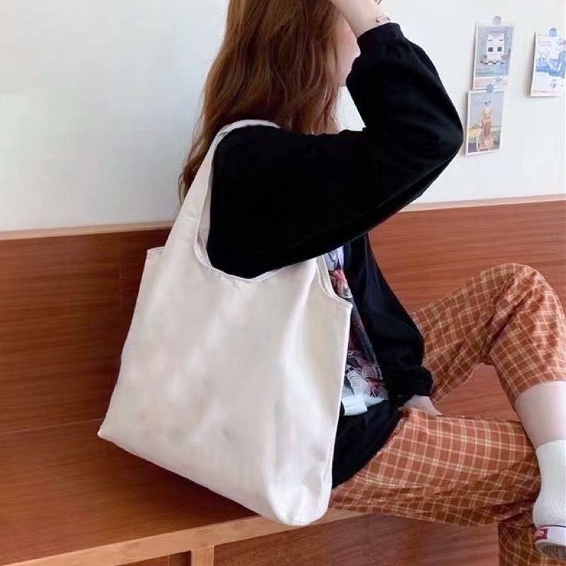 Geantă de pânză cu logo personalizat; stiluri: geantă Tote, geantă cu șnur, rucsac; opțiuni de imprimare: transfer termic, broderie pe mașină, serigrafie