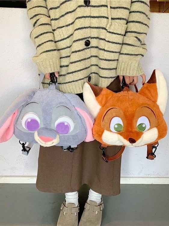Plišani ruksak Zootopia s likovima Judy Hopps i Nicka Wildea — slatki likovi, svestrani ruksak