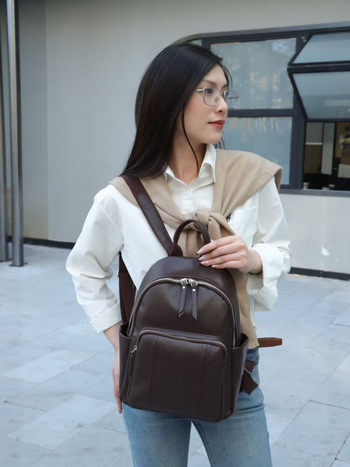 Ruksak od prave kože, stil za slobodno vrijeme i putovanje, velik kapacitet, unutarnji džepovi: zatvarač, džep za telefon, džep za dokumente