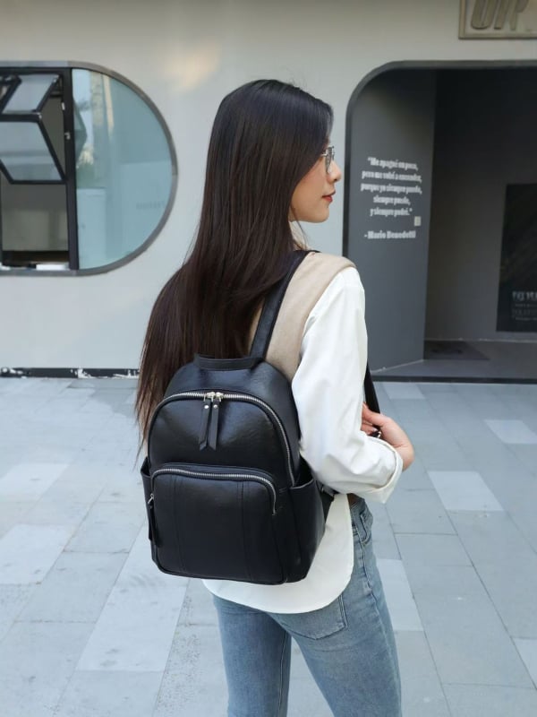 Ruksak od prave kože, stil za slobodno vrijeme i putovanje, velik kapacitet, unutarnji džepovi: zatvarač, džep za telefon, džep za dokumente