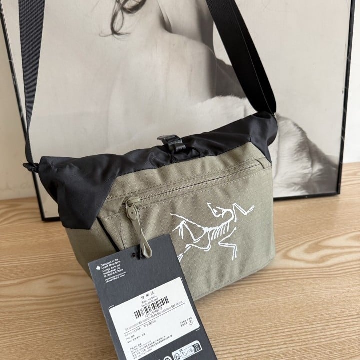 Ανδρική ναϊλον τσάντα χιαστί για αναψυχή και υπαίθριες εξορμήσεις, αδιάβροχη, εξαιρετικά ελαφριά, αντοχή στη φθορά, 10L χωρητικότητα