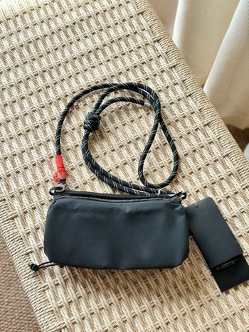 Férfi keresztpántos táska szabadidős utazásokhoz, nylon, vízálló, 9 hüvelykes laptop-kompatibilis, betűs mintázat, belső poliészter bélés