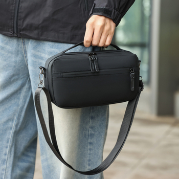 Muška crossbody torba — Oxford platno, vodootporna i otporna na habanje, podstava od poliestera, jedinstven dizajn