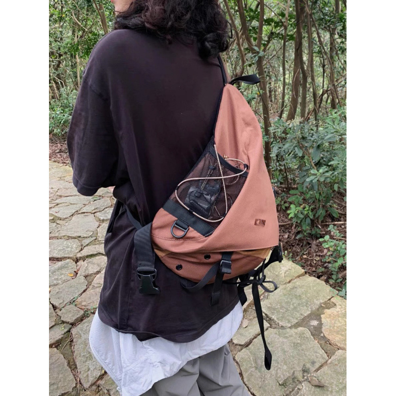 Muška platnena crossbody torba s platnom podlogom za poslovna putovanja
