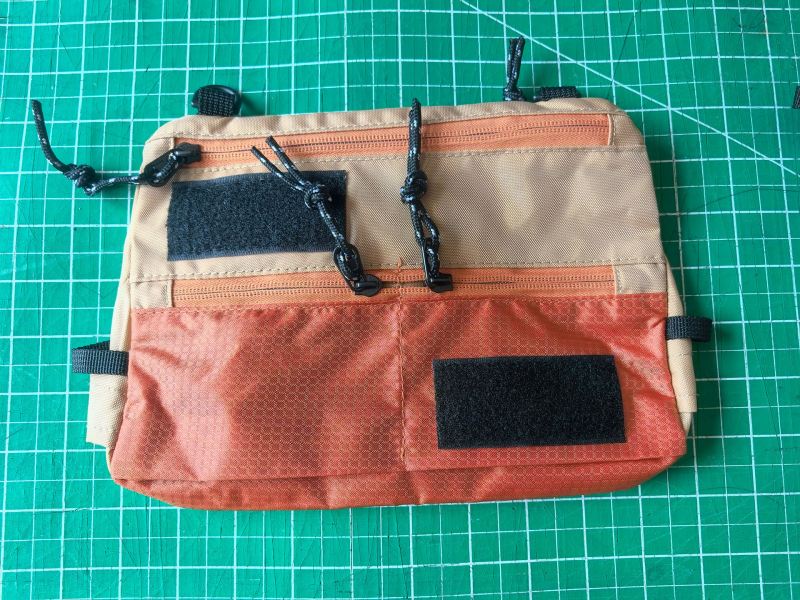 Muška vodootporna najlon crossbody torba za ramena, ulični stil, karirani uzorak, bez podstave, kompatibilna s 8-inčnim uređajem