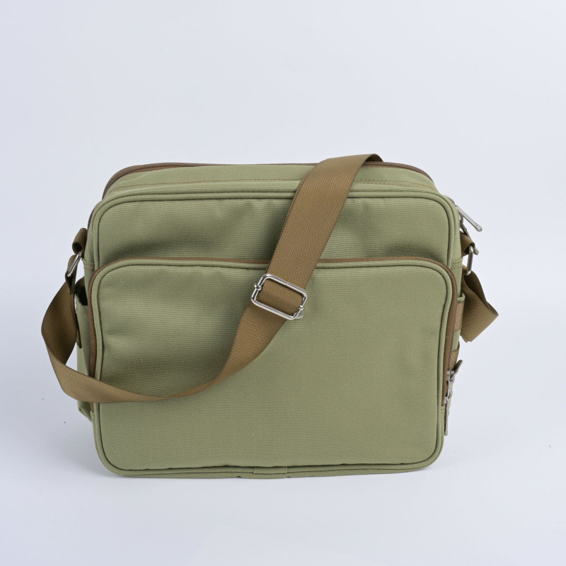 Muška crossbody torba od platna, casual stil, jednobojni uzorak, otporna na habanje, odjeljak za suho/mokro