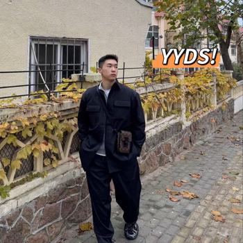 Muška crossbody torba — prirodna koža (prvi sloj govedje kože), stil za slobodno vrijeme i putovanja, ultra lagana, podstava od platna, uzorak slova