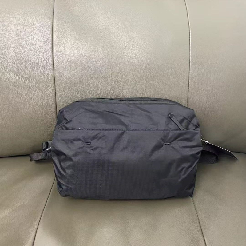 Muška crossbody torba od najlona, vodootporna, 6L, lagana i otporna na habanje, za outdoor aktivnosti i planinarenje