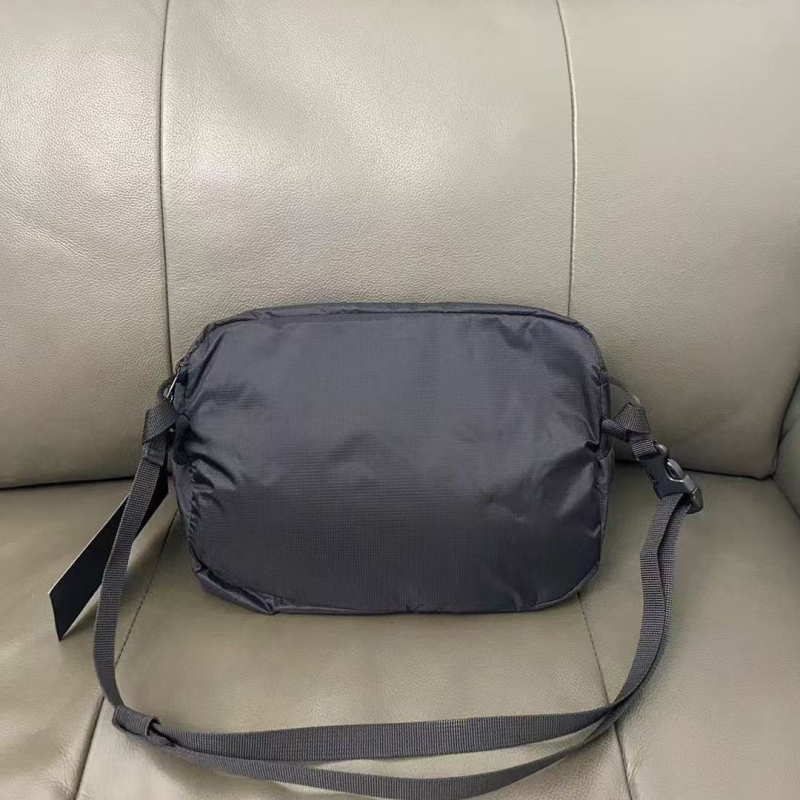 Muška crossbody torba od najlona, vodootporna, 6L, lagana i otporna na habanje, za outdoor aktivnosti i planinarenje