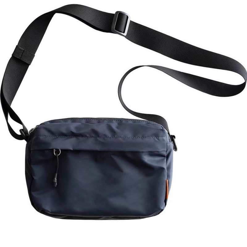 Muška crossbody torba od korduroja za poslovna putovanja