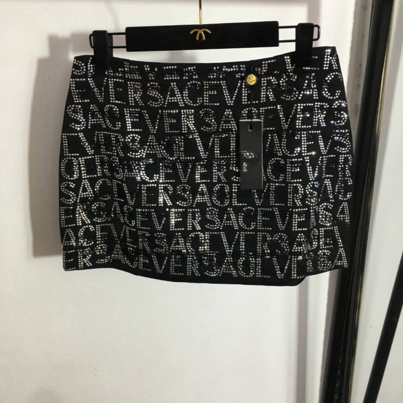 Пола с буквен текст и кристали, прилепваща към ханша, къса дължина, 95% органичен памук, секси стил