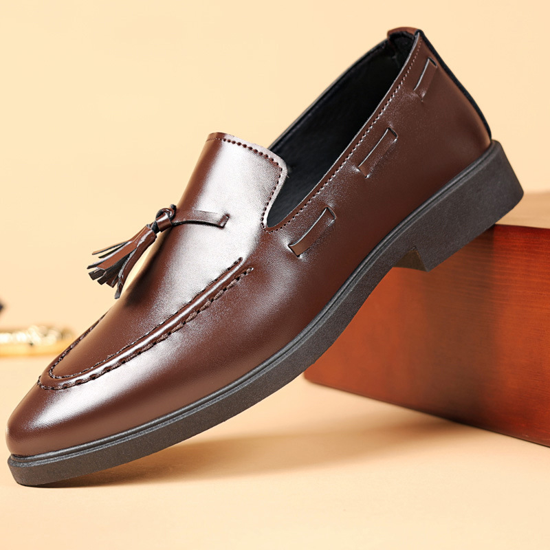 Muški mokasini s PU gornjim dijelom, oštar nos, ravna peta, slip-on