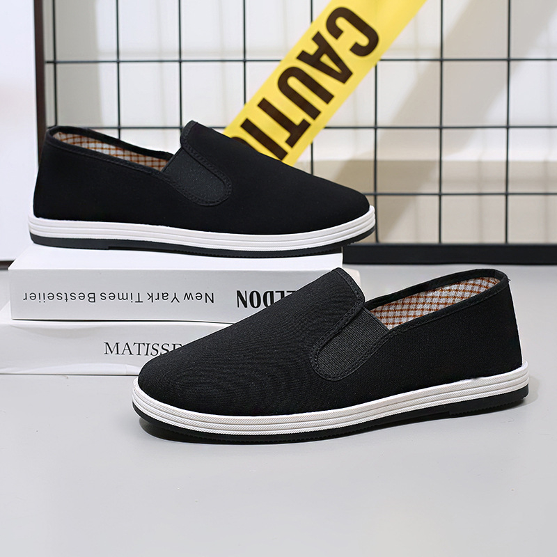 Stare pekinške platnene slip-on tenisice – unisex, okrugli vrh, unutrašnjost od tekstila, niski potpetica 1–3 cm, ljeto