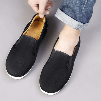 Cipele slip-on od pamuka, okrugli vrh, pamuk gornji dio, srednja visina, nizak potpetica 1–3 cm, podstava od umjetnog kratkog krzna