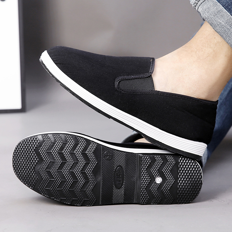 Cipele slip-on od pamuka, okrugli vrh, pamuk gornji dio, srednja visina, nizak potpetica 1–3 cm, podstava od umjetnog kratkog krzna