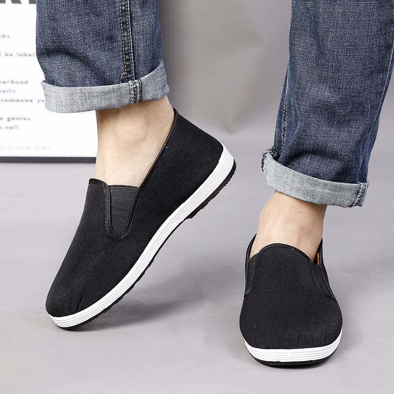 Cipele slip-on od pamuka, okrugli vrh, pamuk gornji dio, srednja visina, nizak potpetica 1–3 cm, podstava od umjetnog kratkog krzna