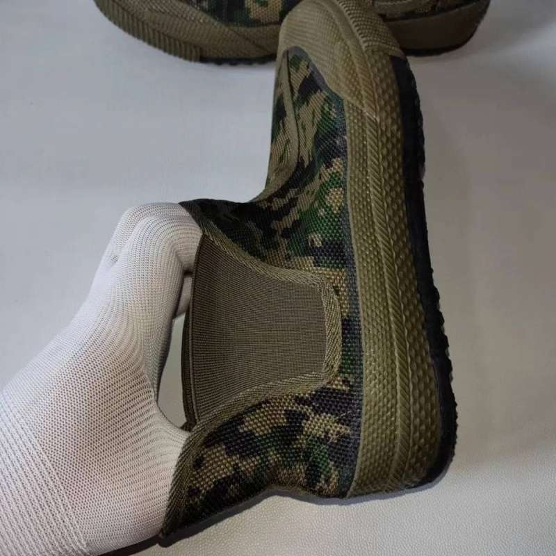 Platnene Slip-On tenisice, unisex, srednja visina gležnja, prozračne, protuklizna gumena potplat, uzorak Zebra/Točkice