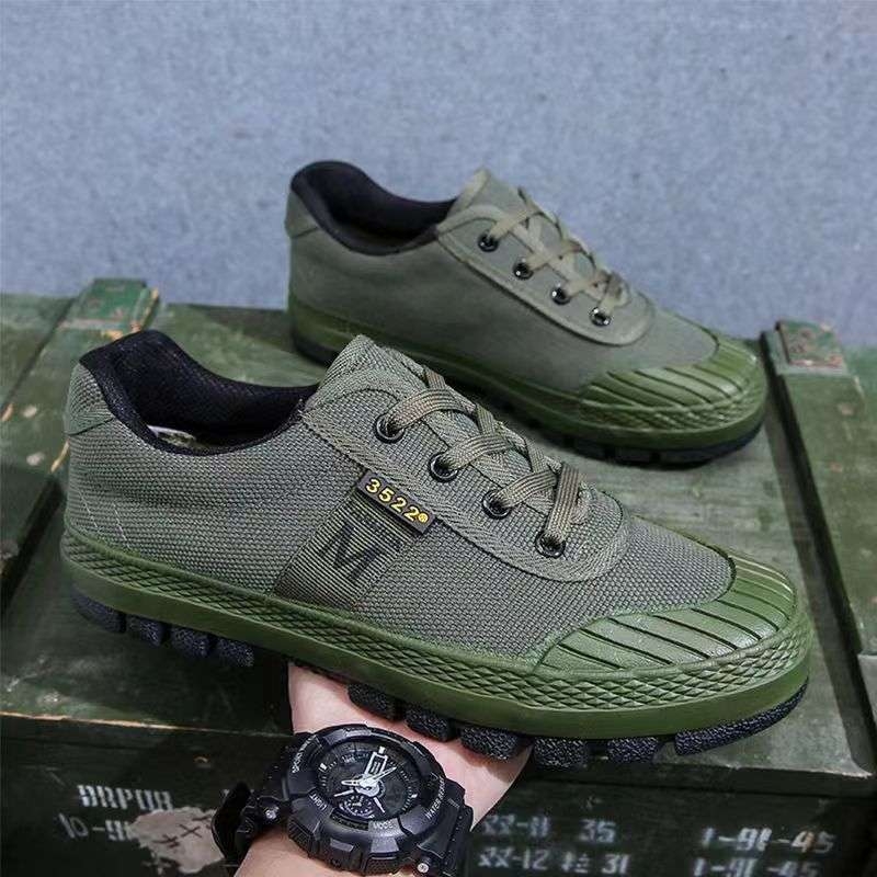 Παπούτσια ασφάλειας εργοταξίου με αντιολισθητική σόλα, ανθεκτικά и αναπνεύσιμα