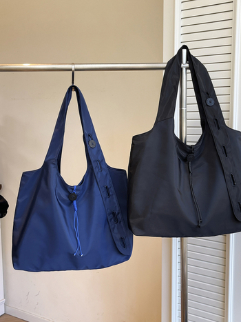Najlon Crossbody tote torba, ulični stil, zatvaranje šnourom, poliesterska podstava