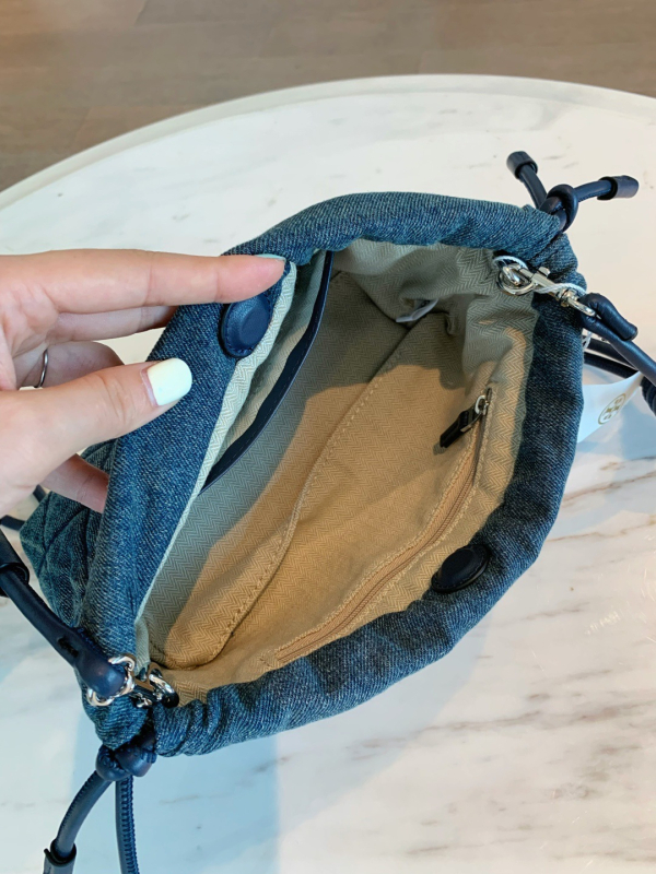 Mala kožna box torba, s lančanim remenom od 25 cm, za rame ili crossbody, ženska torba