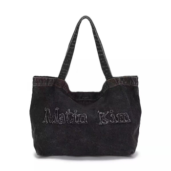 Matinkim Tote torba – denim s izvezenim logom, horizontalni kvadratni oblik, magnetska kopča, proljeće 2024