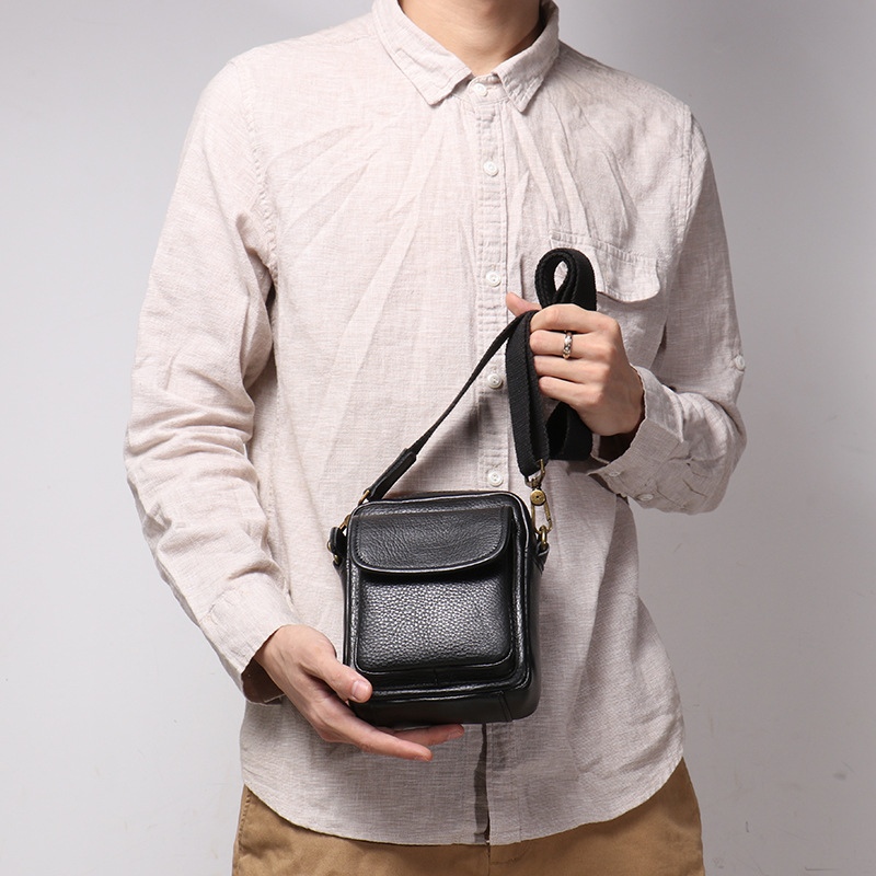 Vyrų odinė pečių rankinė – miesto paprastumas, aukštos kokybės oda, pamušalas poliesterio-bavlonių derinys, svorį mažinantis dizainas