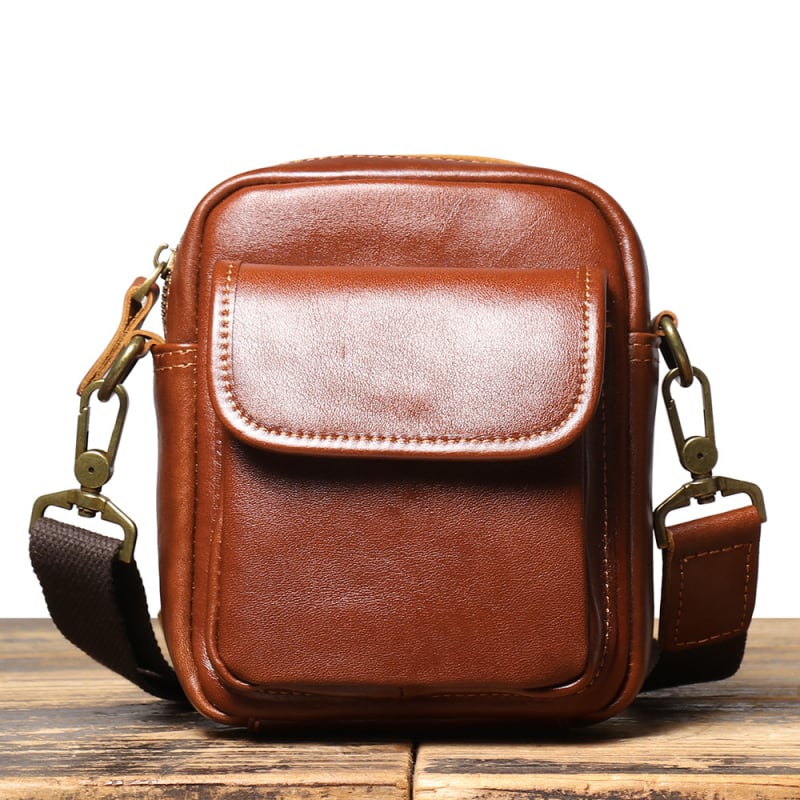 Vyrų odinė pečių rankinė – miesto paprastumas, aukštos kokybės oda, pamušalas poliesterio-bavlonių derinys, svorį mažinantis dizainas