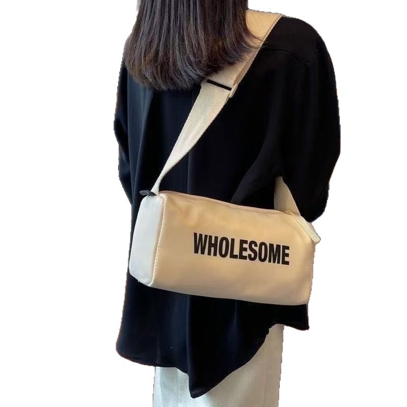 Geantă crossbody, stil unisex, material film, formă cilindrică, închidere cu fermoar, interior laminat