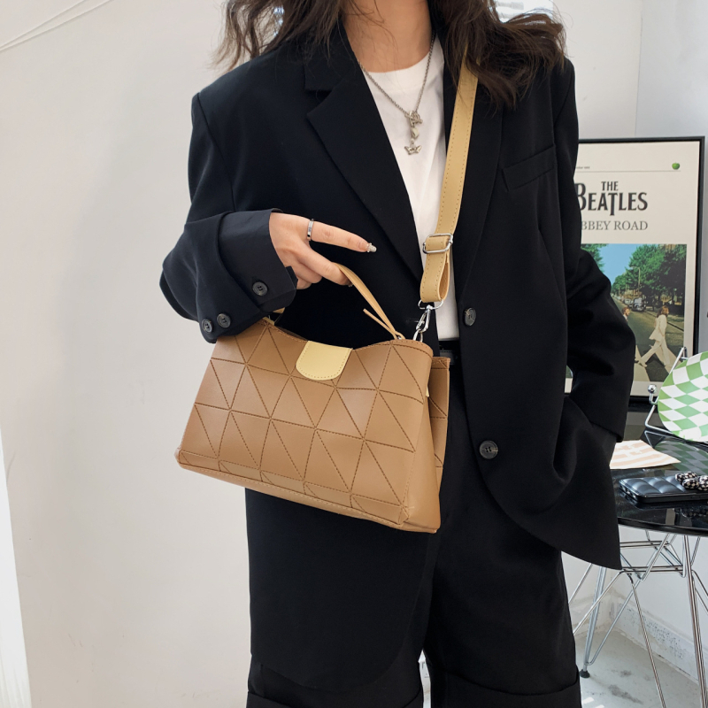 Korejski stil PU kožna torba preko ramena, crossbody, horizontalni kvadratni oblik, zatvarač