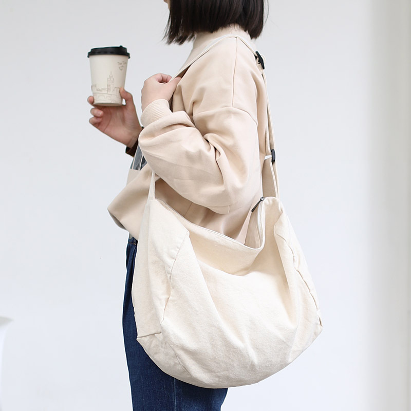 Torba na ramenu od platna – gradski stil, zatvarač, vodoravni kvadratni oblik