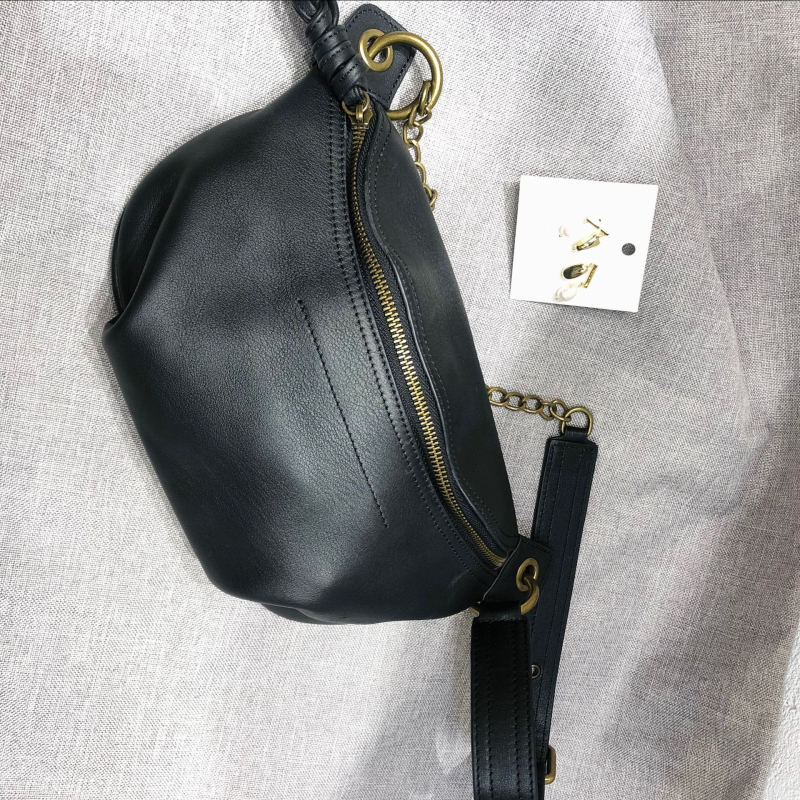 Torba od prave kože za rame, ovalnog oblika, koža prvog sloja, zatvarač, gradski stil