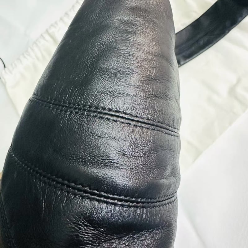 Croissant torba od prave ovčje kože - preko ramena, unisex stil, neutralan