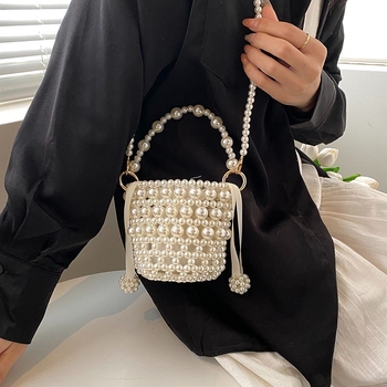 Pērļota bucket soma no akrila, cilindriska forma, auklas aizdare, poliestera odere