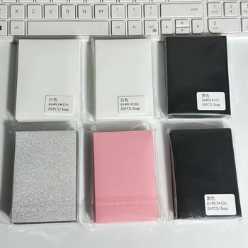 Калъф за карти — прозрачен пластмасов, Инс стил (Материал: пластмаса; Вид: калъф за карти; Стил: Инс стил)