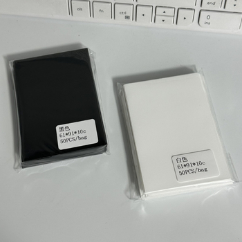 Калъф за карти — прозрачен пластмасов, Инс стил (Материал: пластмаса; Вид: калъф за карти; Стил: Инс стил)