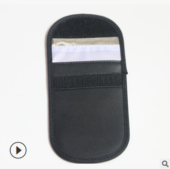 husa pentru cheie auto – piele PU, protectie RFID si EMI dubla, inchidere Velcro, forma rotunda, model f0001