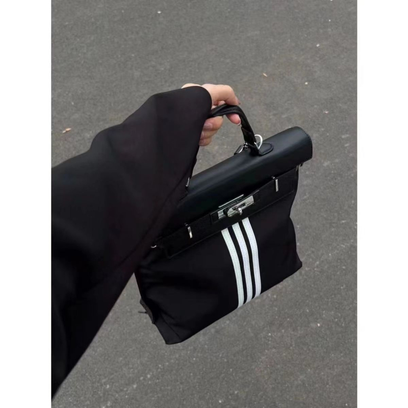 Ženski nylon ruksak — ultra lagan, gradski stil, kapacitet ispod 20 L, za svakodnevnu upotrebu