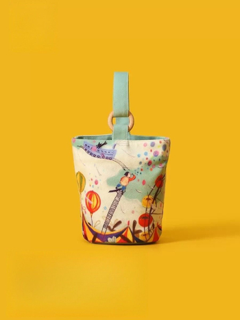 Bucket torbica za rame, PU koža, podstava od platna, otvaranje poklopcem, proljeće 2025
