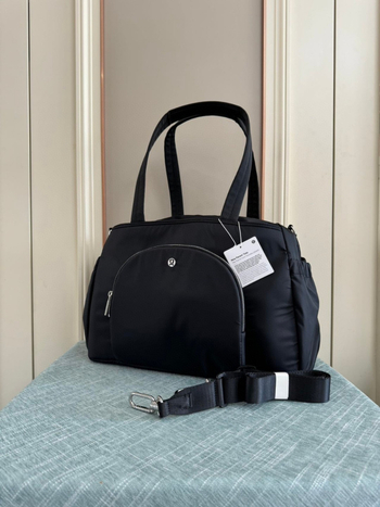 Unisex torba od najlona s crossbody/rameni dizajnom, vodoravni kvadratni oblik, zatvaranje zipom, podstava od platna, unutarnja džep sa zipom
