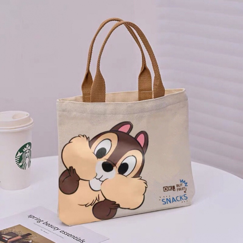 Geantă de umăr din pânză pentru femei, stil Tote • Material: pânză • Căptușeală: pânză • Închidere: lacăt • Sezon: toamna 2023