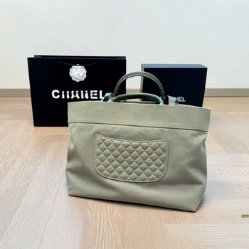Denim tote torba, cilindričnog oblika, unisex dizajn, džep na zip