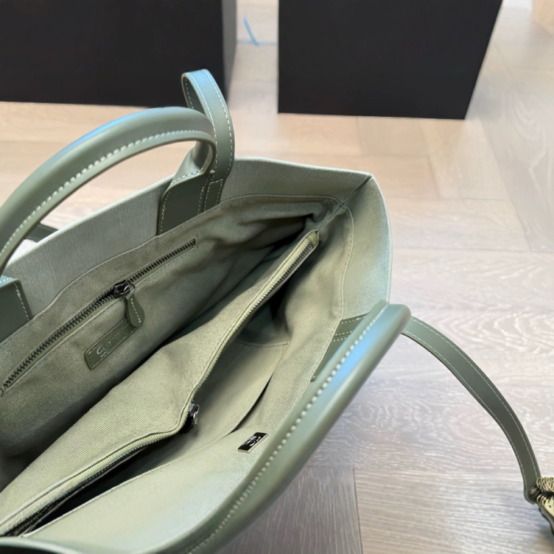 Denim tote torba, cilindričnog oblika, unisex dizajn, džep na zip